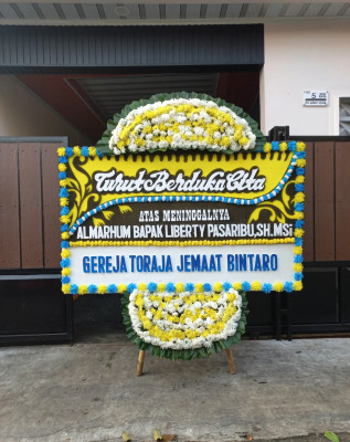 Papan Bunga Duka di Paju Epat